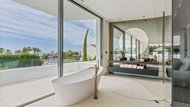 5 soveværelse Villa til salg i Golden Mile, Marbella med swimmingpool - € 11.300.000 (Ref: 9976568)