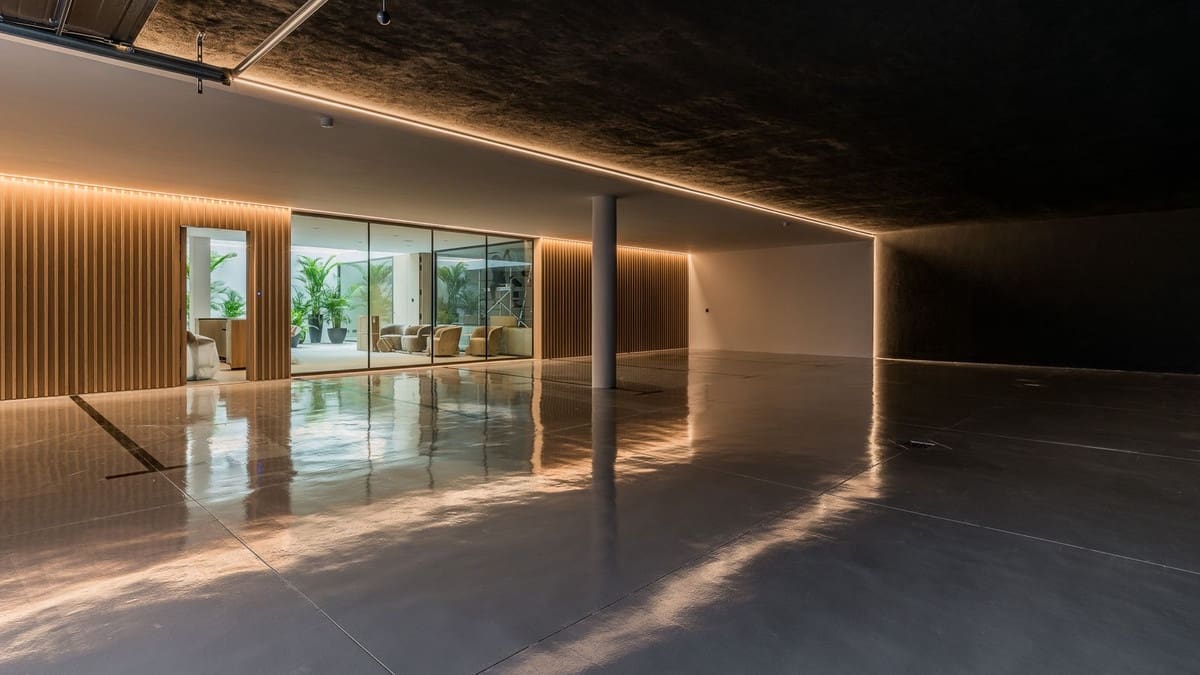 5 soveværelse Villa til salg i Golden Mile med swimmingpool - € 11.300.000 (Ref: 9976568)