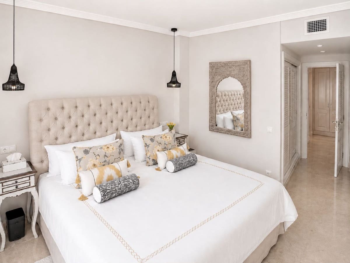 2 bedroom Apartment for sale in Los Arqueros with pool - € 575,000 (Ref: 9976569)