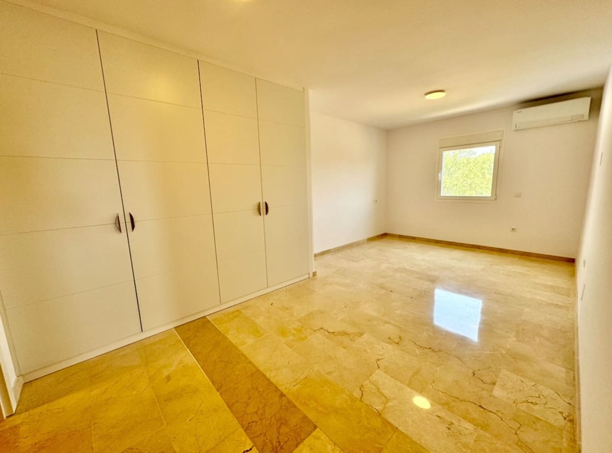 Apartamento de 3 habitaciones en Atalaya-Isdabe en venta con piscina - 698.000 € (Ref: 9977907)