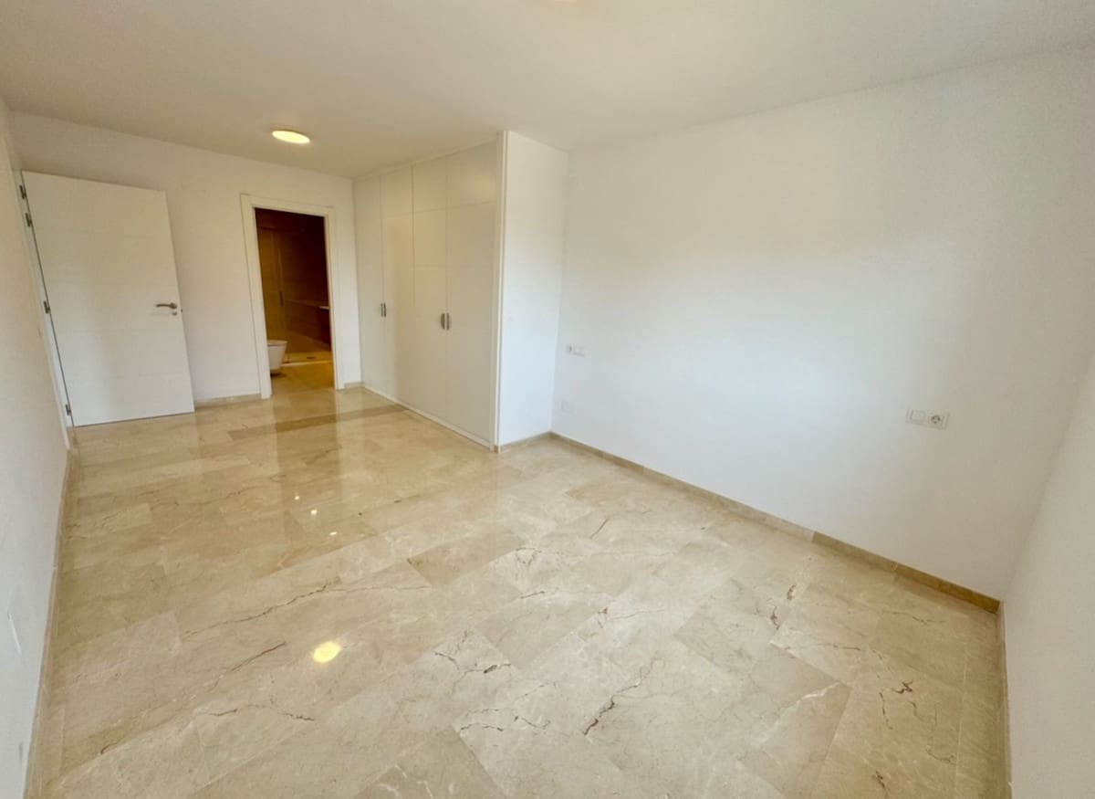 Apartamento de 3 habitaciones en Atalaya-Isdabe en venta con piscina - 698.000 € (Ref: 9977907)