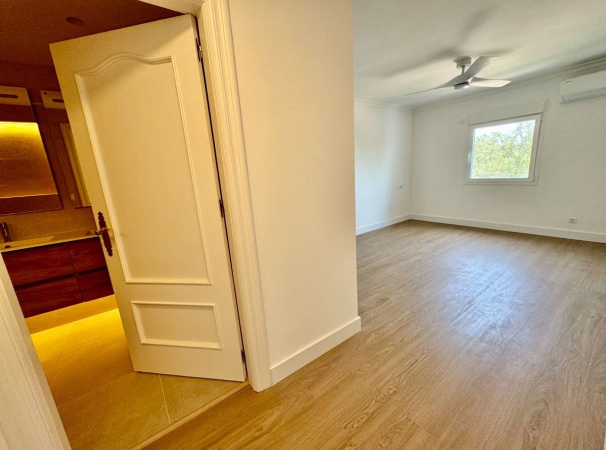 Apartamento de 2 habitaciones en Atalaya-Isdabe en venta con piscina - 378.000 € (Ref: 9981576)