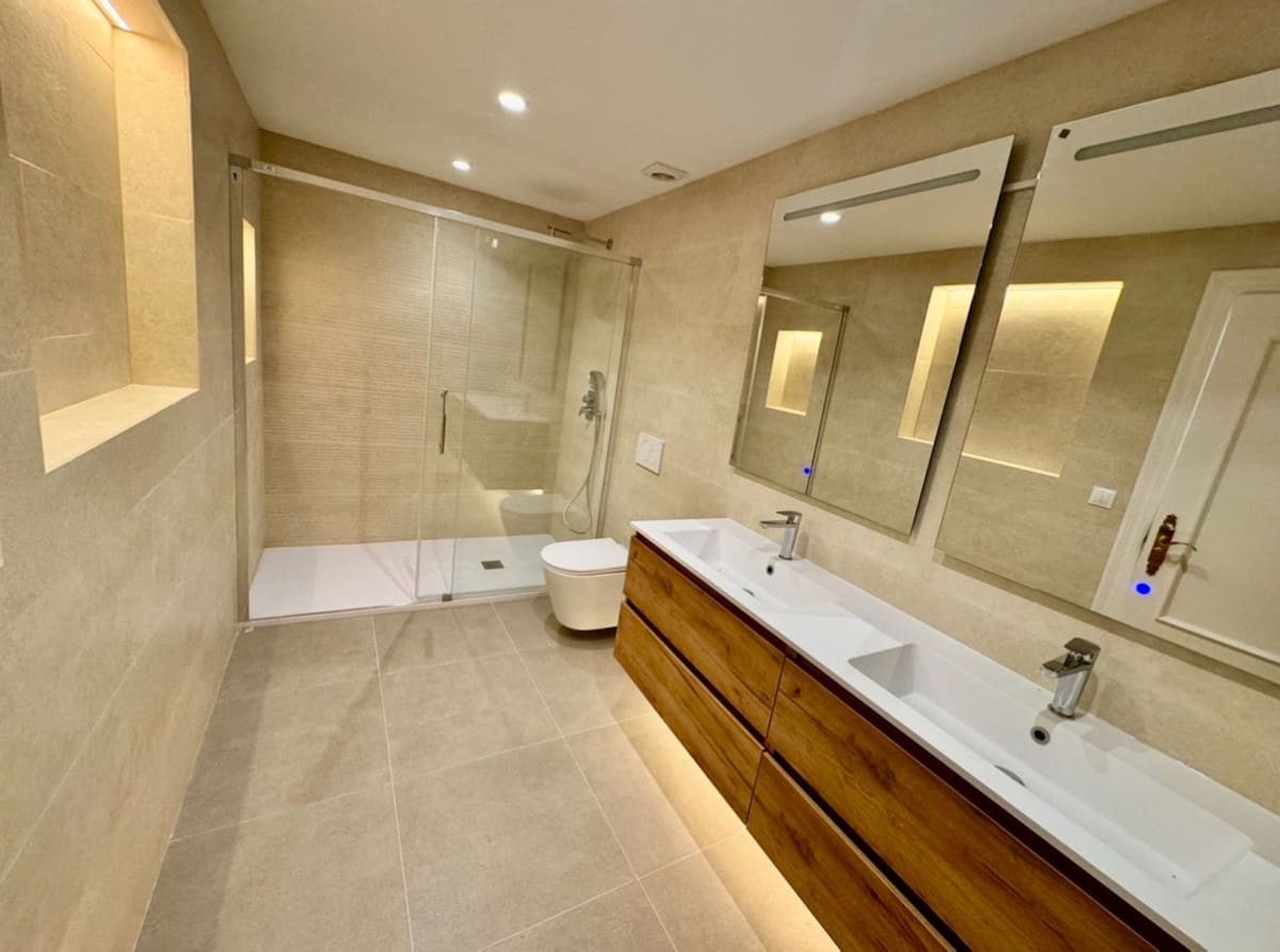 Apartamento de 2 habitaciones en Atalaya-Isdabe en venta con piscina - 378.000 € (Ref: 9981576)