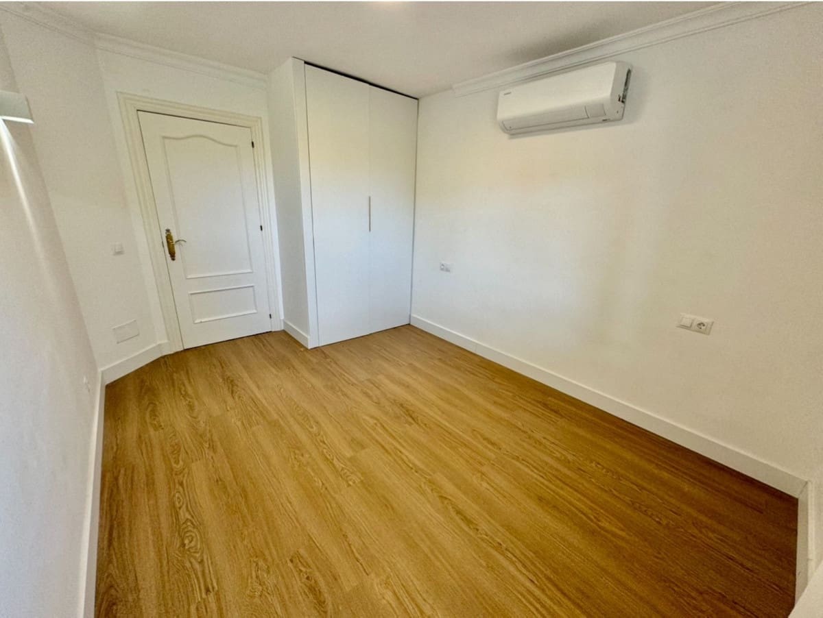 Apartamento de 2 habitaciones en Atalaya-Isdabe en venta con piscina - 378.000 € (Ref: 9981576)