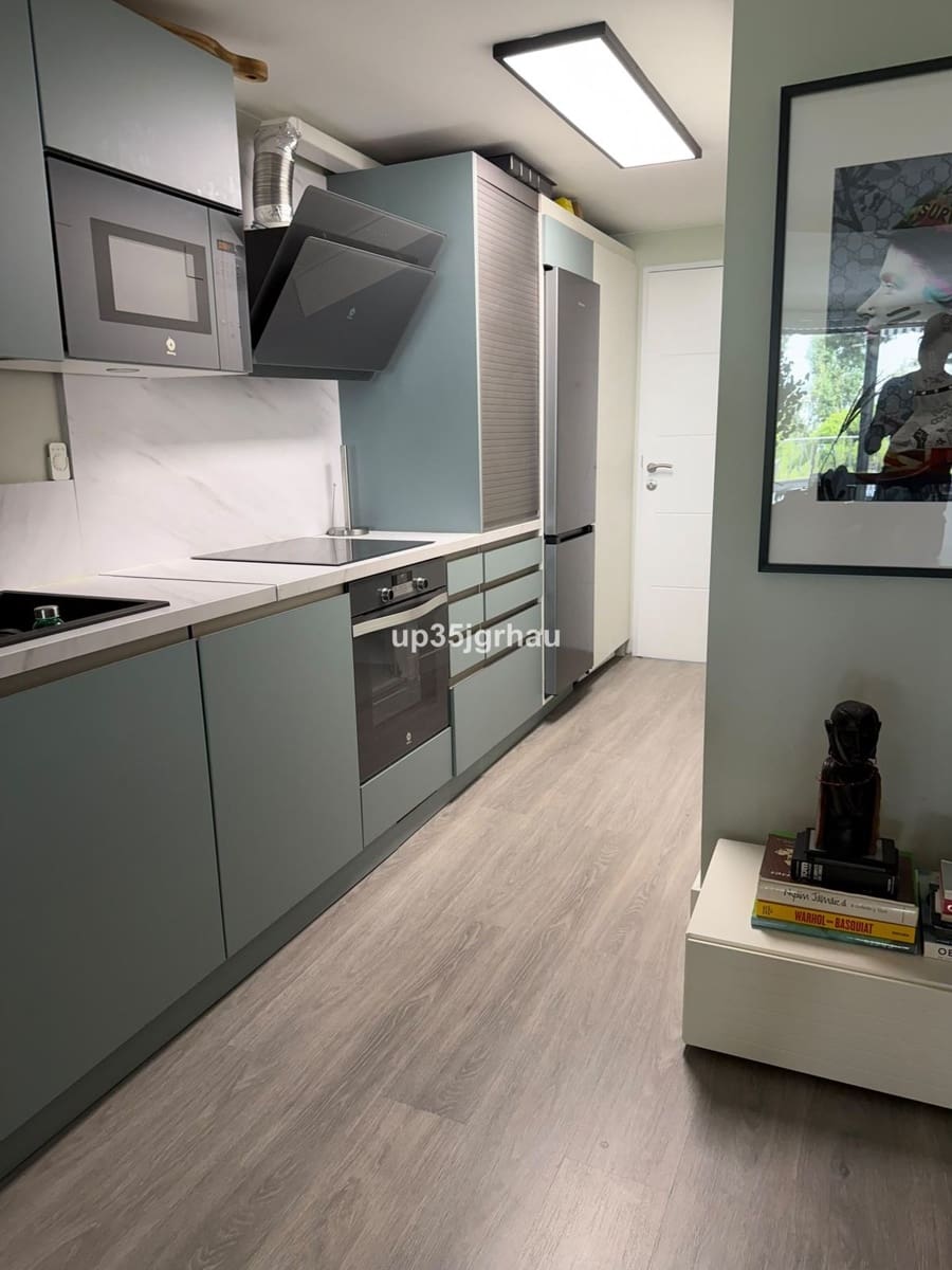 1 sypialnia Apartament na sprzedaż w Estepona - 289 900 € (Ref: 9981579)