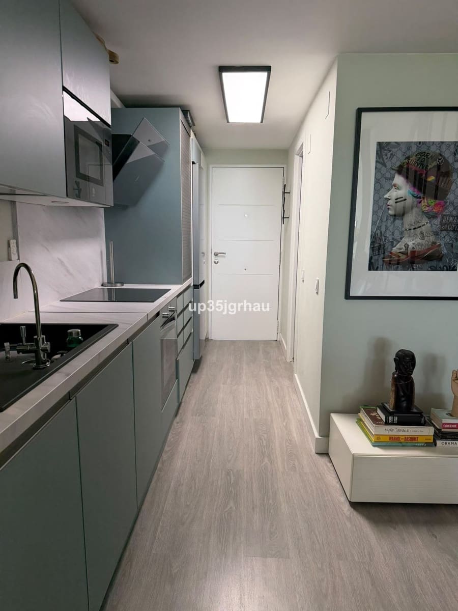 1 sypialnia Apartament na sprzedaż w Estepona - 289 900 € (Ref: 9981579)