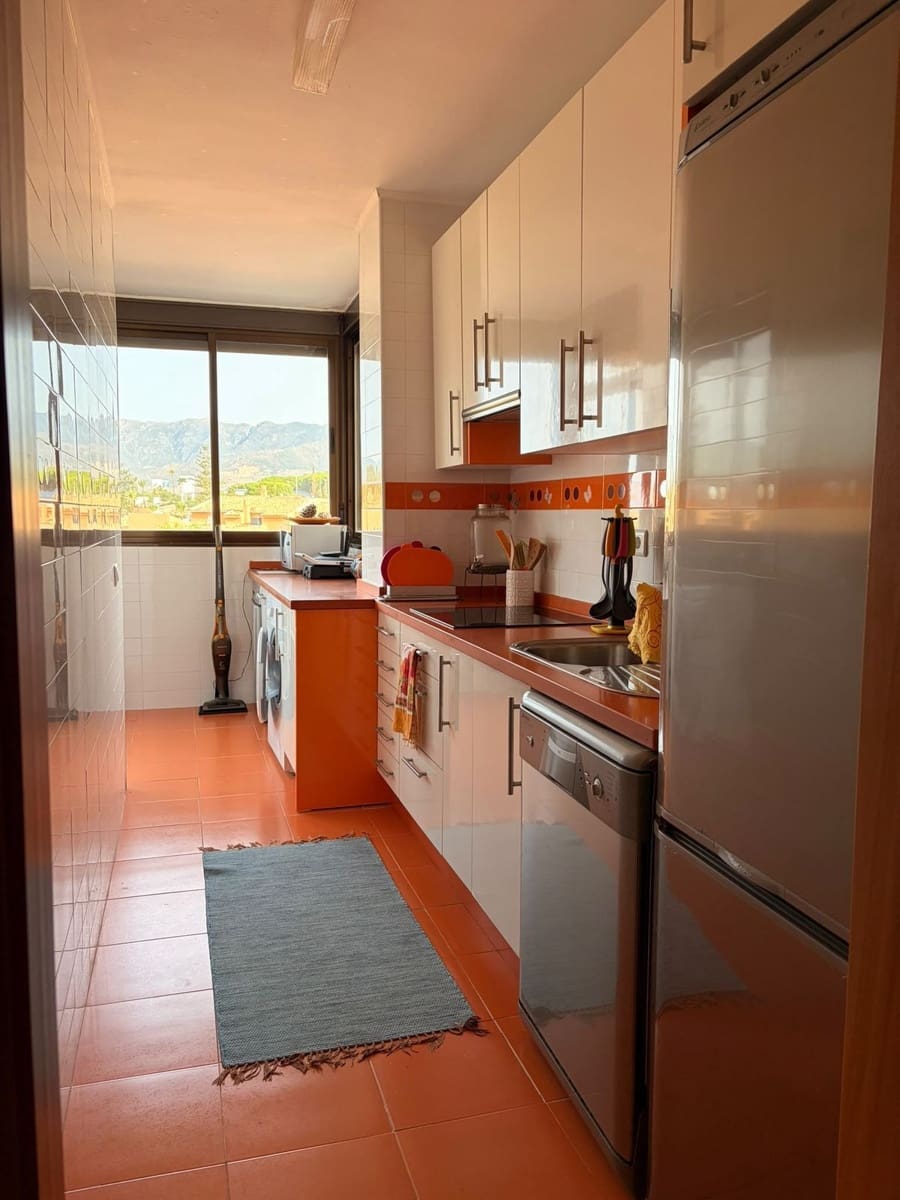 Apartamento de 2 habitaciones en Marbella en venta con piscina - 380.000 € (Ref: 9981580)