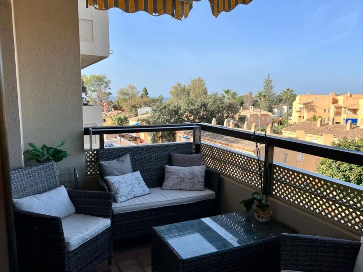 Apartamento de 2 habitaciones en Marbella en venta con piscina - 380.000 € (Ref: 9981580)
