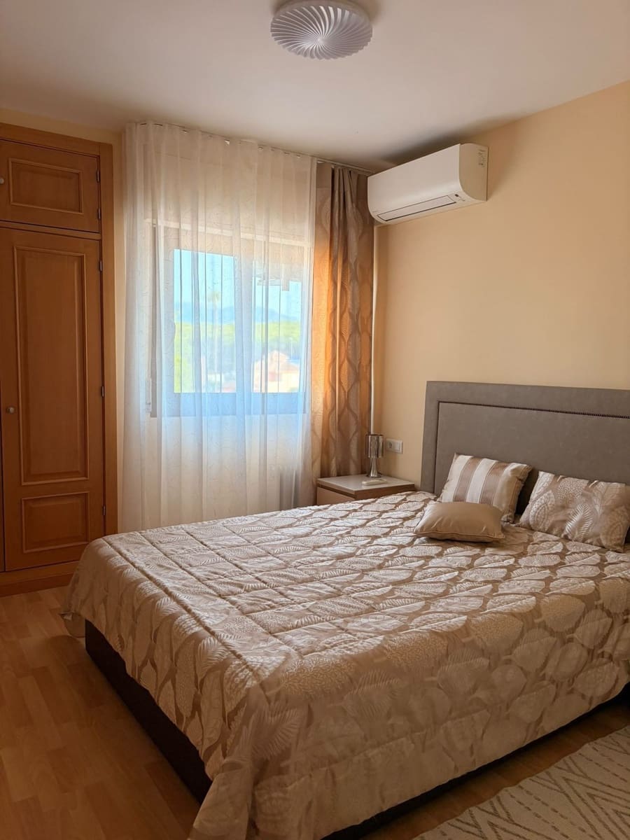 Apartamento de 2 habitaciones en Marbella en venta con piscina - 380.000 € (Ref: 9981580)