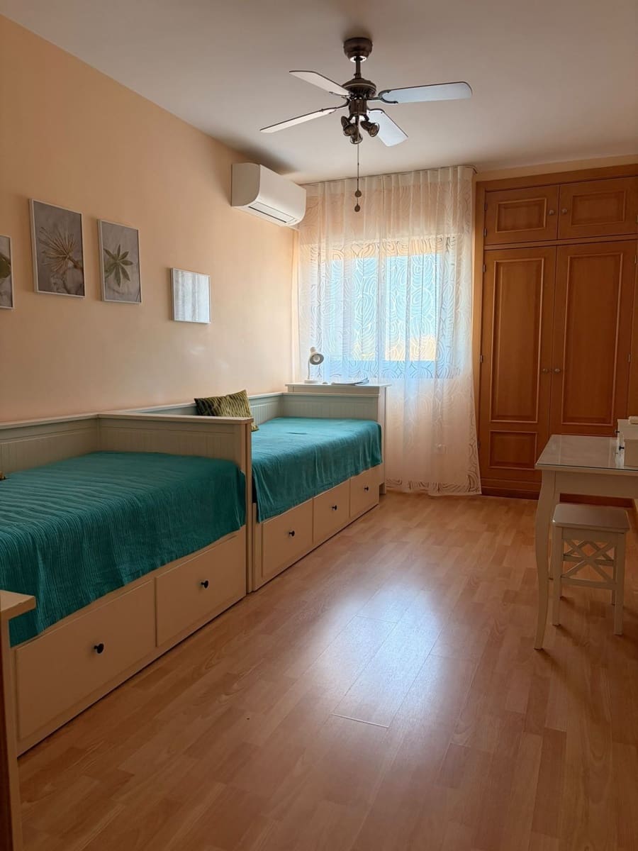 Apartamento de 2 habitaciones en Marbella en venta con piscina - 380.000 € (Ref: 9981580)