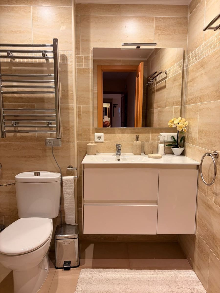 Apartamento de 2 habitaciones en Marbella en venta con piscina - 380.000 € (Ref: 9981580)
