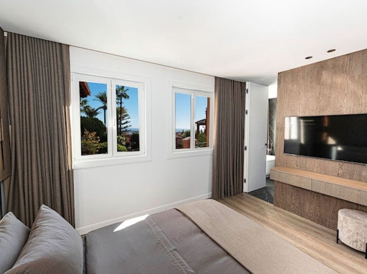 3 Zimmer Haus zu verkaufen in La Quinta mit Pool - 1.395.000 € (Ref: 9981581)