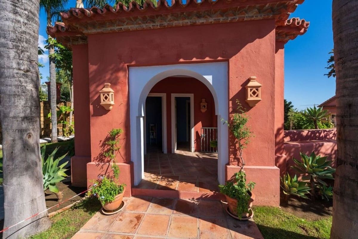 3 Zimmer Haus zu verkaufen in La Quinta mit Pool - 1.395.000 € (Ref: 9981581)