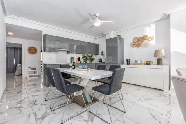 3 soveværelse Lejlighed til salg i Nueva Andalucia, Marbella med swimmingpool - € 549.000 (Ref: 9981582)