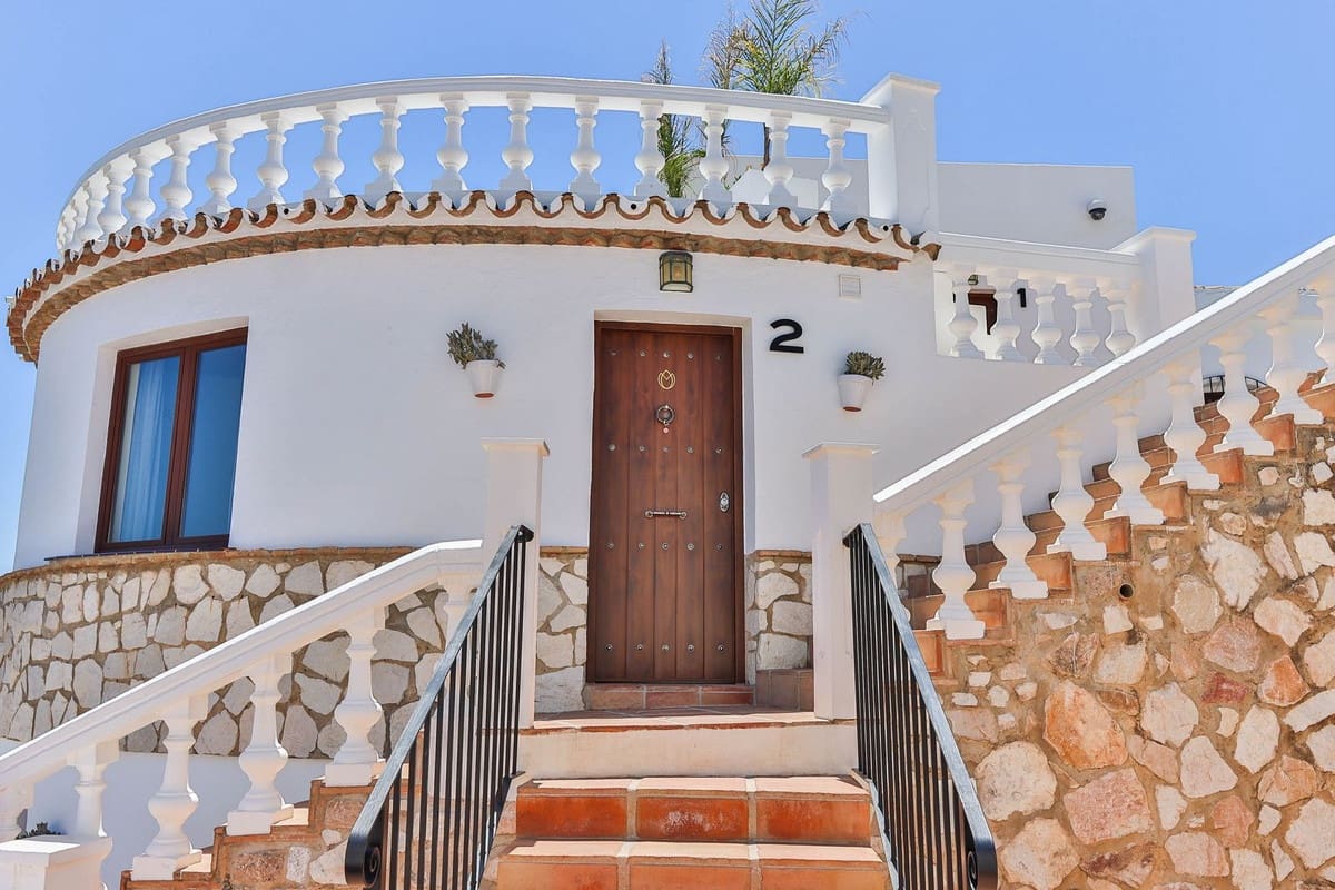 11 makuuhuone Huvila myytävänä paikassa Mijas mukana uima-altaan - 3 500 000 € (Ref: 9981583)
