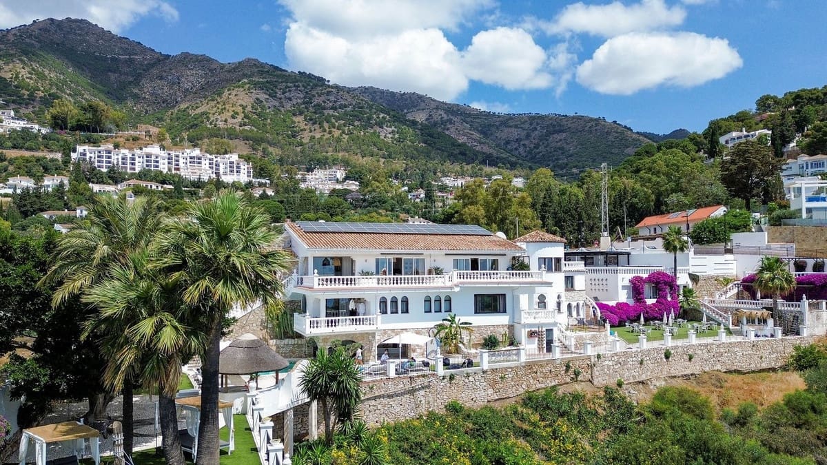 11 makuuhuone Huvila myytävänä paikassa Mijas mukana uima-altaan - 3 500 000 € (Ref: 9981583)