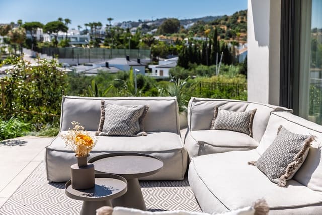 5 soveværelse Villa til salg i Nueva Andalucia, Marbella med swimmingpool - € 4.695.000 (Ref: 9981585)
