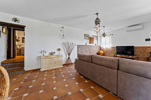 4 bedroom Villa for sale in Mijas with pool - € 725,000 (Ref: 9981586)