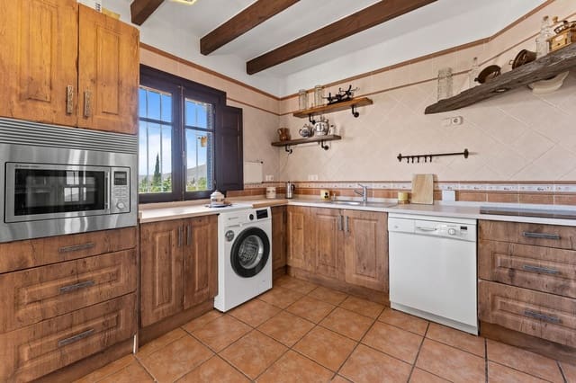 4 bedroom Villa for sale in Mijas with pool - € 725,000 (Ref: 9981586)