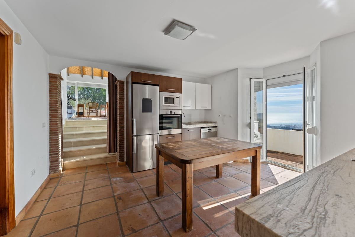 3 slaapkamer Villa te koop in Mijas met zwembad - € 1.460.000 (Ref: 9981587)
