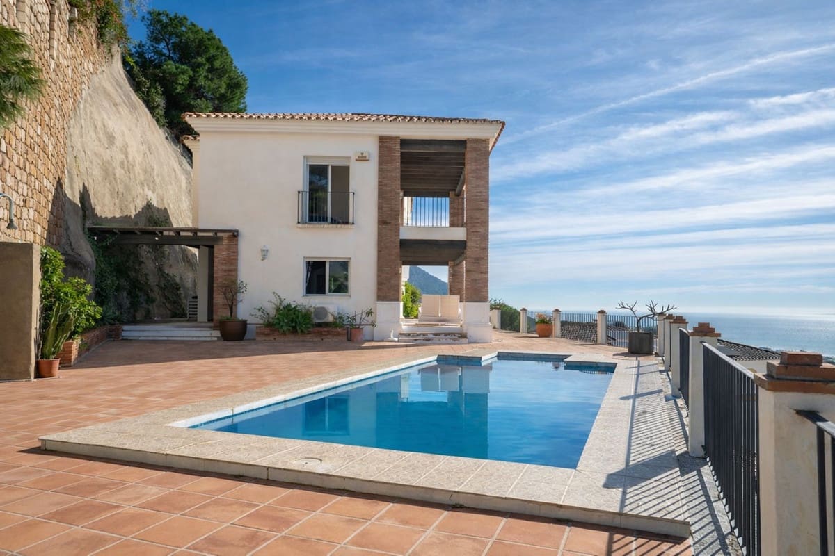 3 slaapkamer Villa te koop in Mijas met zwembad - € 1.460.000 (Ref: 9981587)