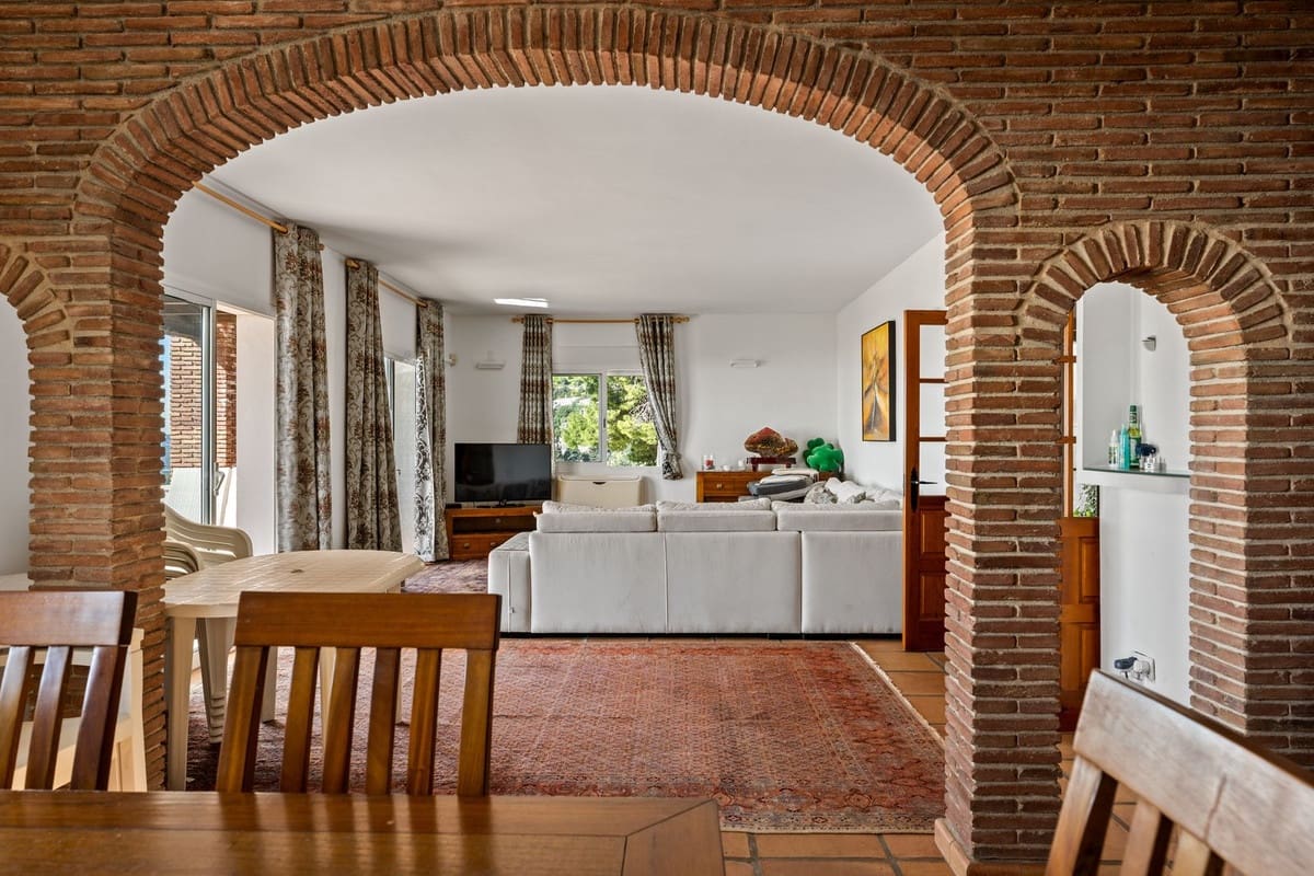 3 slaapkamer Villa te koop in Mijas met zwembad - € 1.460.000 (Ref: 9981587)