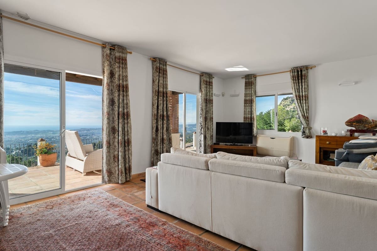 3 slaapkamer Villa te koop in Mijas met zwembad - € 1.460.000 (Ref: 9981587)