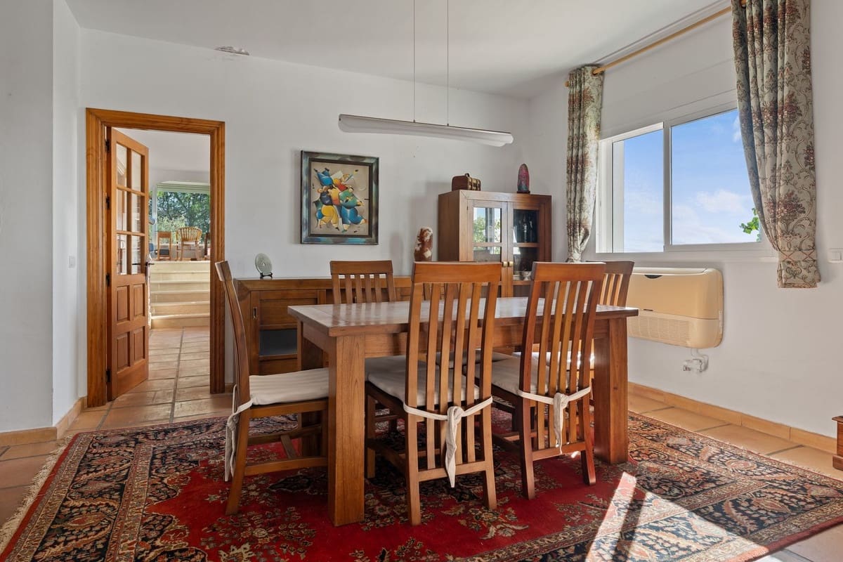 3 slaapkamer Villa te koop in Mijas met zwembad - € 1.460.000 (Ref: 9981587)