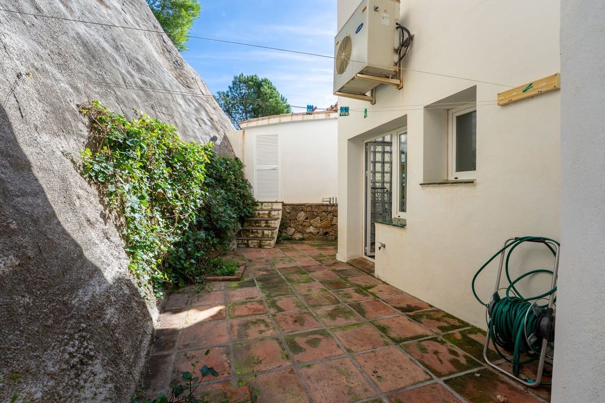 3 slaapkamer Villa te koop in Mijas met zwembad - € 1.460.000 (Ref: 9981587)