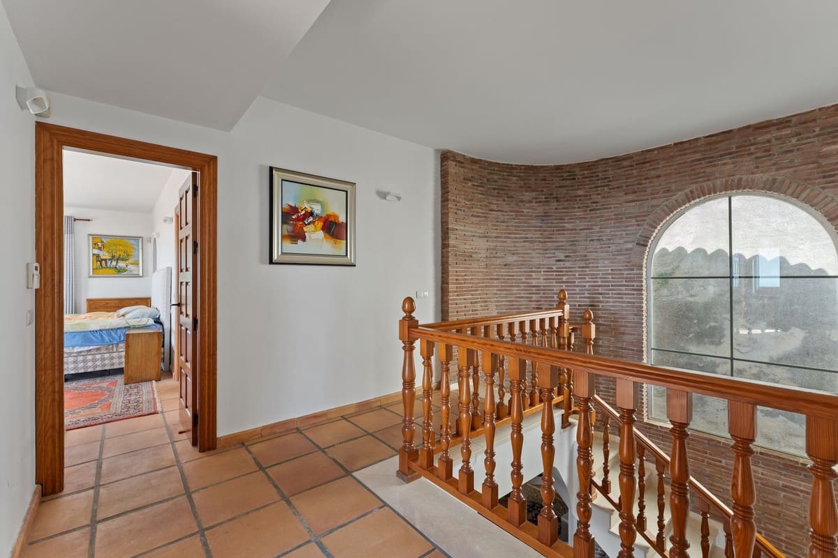 3 slaapkamer Villa te koop in Mijas met zwembad - € 1.460.000 (Ref: 9981587)