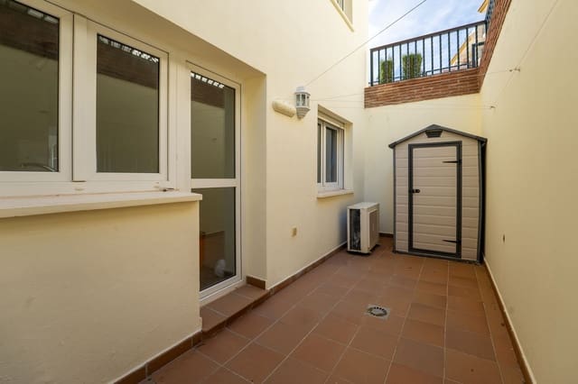2 slaapkamer Appartement te koop in Benalmádena met zwembad - € 540.000 (Ref: 9981589)