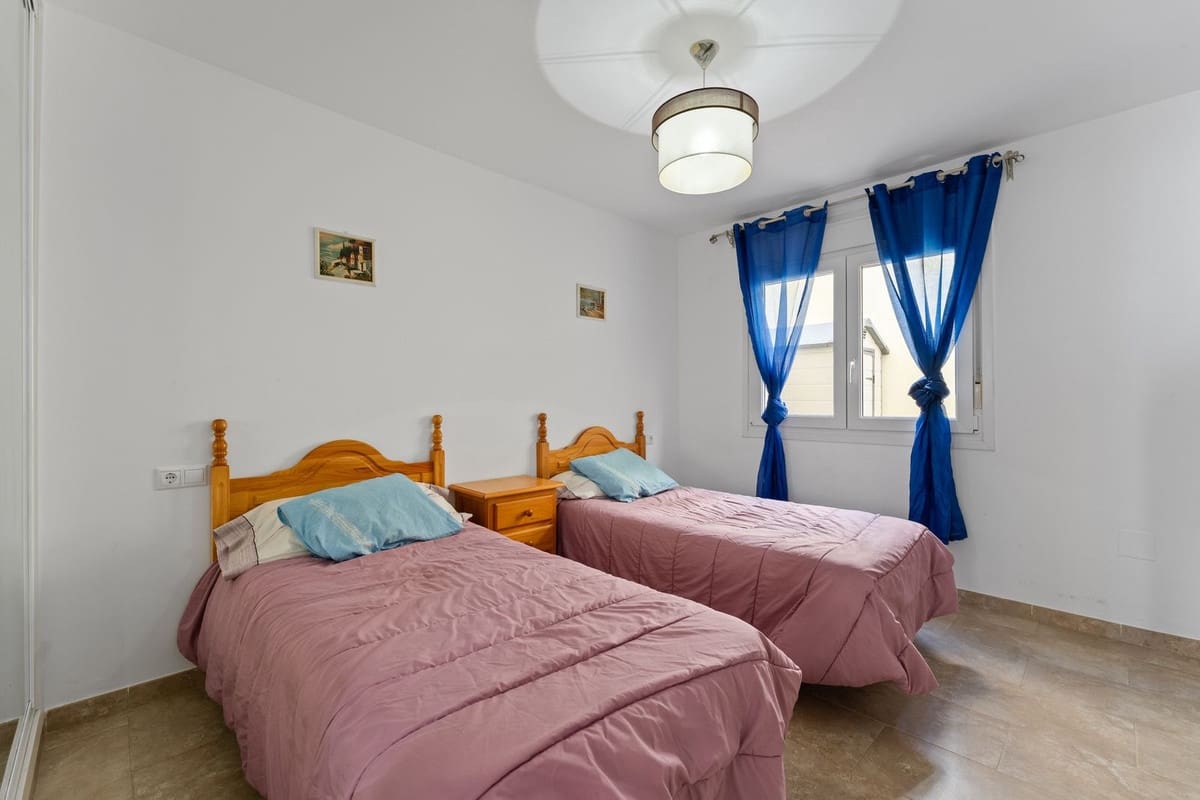 2 slaapkamer Appartement te koop in Benalmadena met zwembad - € 540.000 (Ref: 9981589)