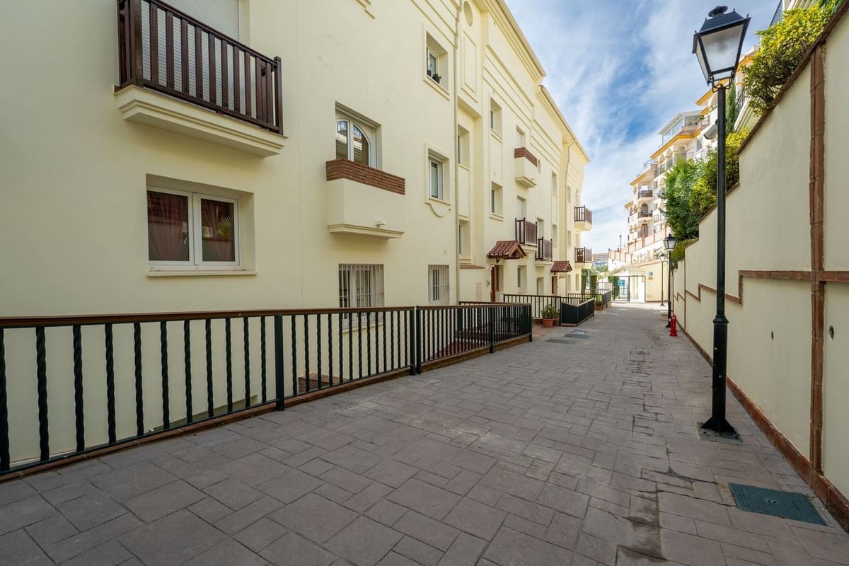 2 slaapkamer Appartement te koop in Benalmadena met zwembad - € 540.000 (Ref: 9981589)