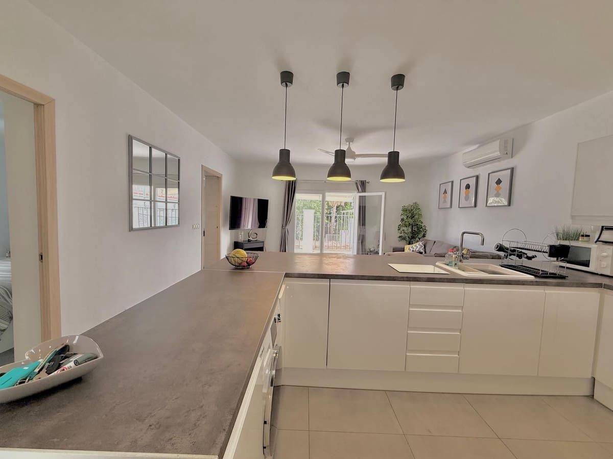 3 soverom Kjedet enebolig til salgs i Benalmadena med svømmebasseng - € 625 000 (Ref: 9983295)