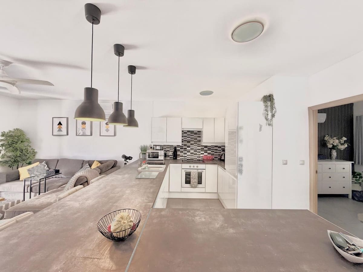3 soverom Kjedet enebolig til salgs i Benalmadena med svømmebasseng - € 625 000 (Ref: 9983295)