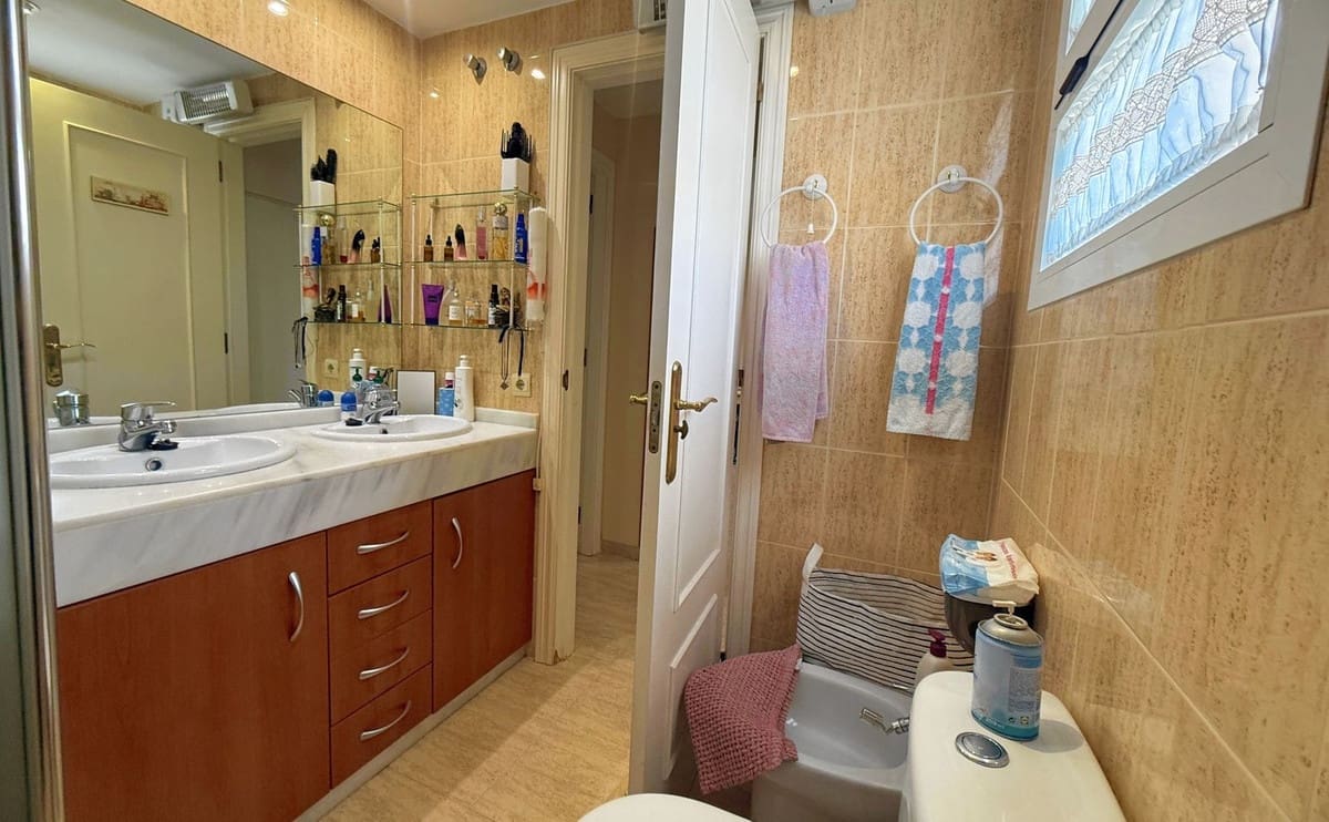 2 sypialnia Apartament na sprzedaż w Calahonda z basenem - 220 000 € (Ref: 9983296)