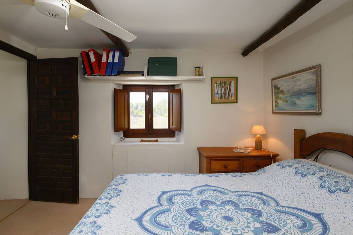 3 bedroom Villa for sale in Estepona with pool - € 1,200,000 (Ref: 9983297)