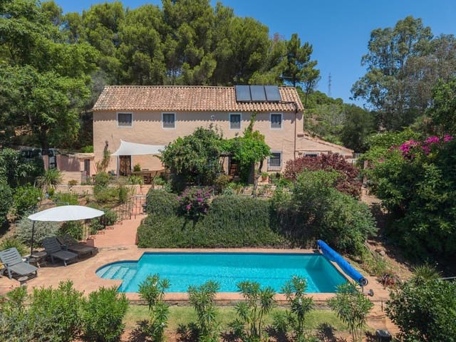 3 slaapkamer Villa te koop in Estepona met zwembad - € 1.200.000 (Ref: 9983297)