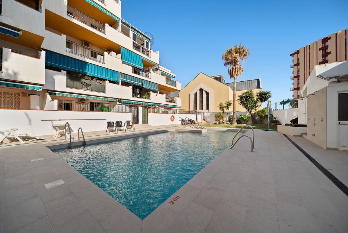 2 soverom Leilighet til salgs i Benalmadena Costa med svømmebasseng - € 327 500 (Ref: 9983302)