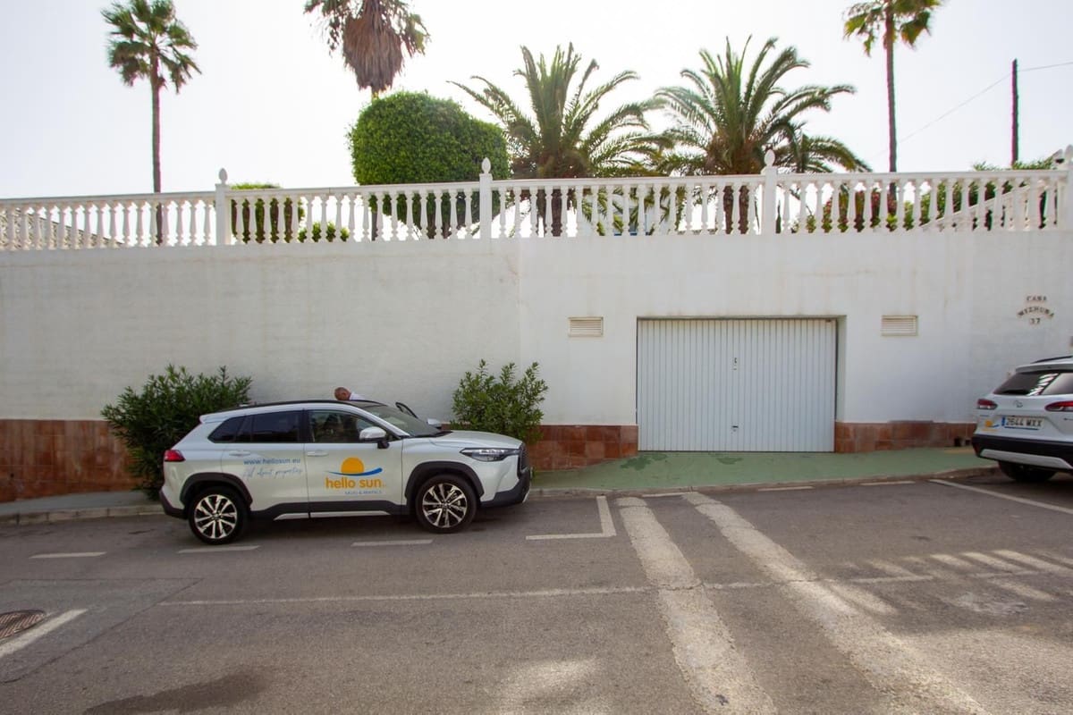 5 slaapkamer Villa te koop in Mijas Costa met zwembad garage - € 1.050.000 (Ref: 9983303)