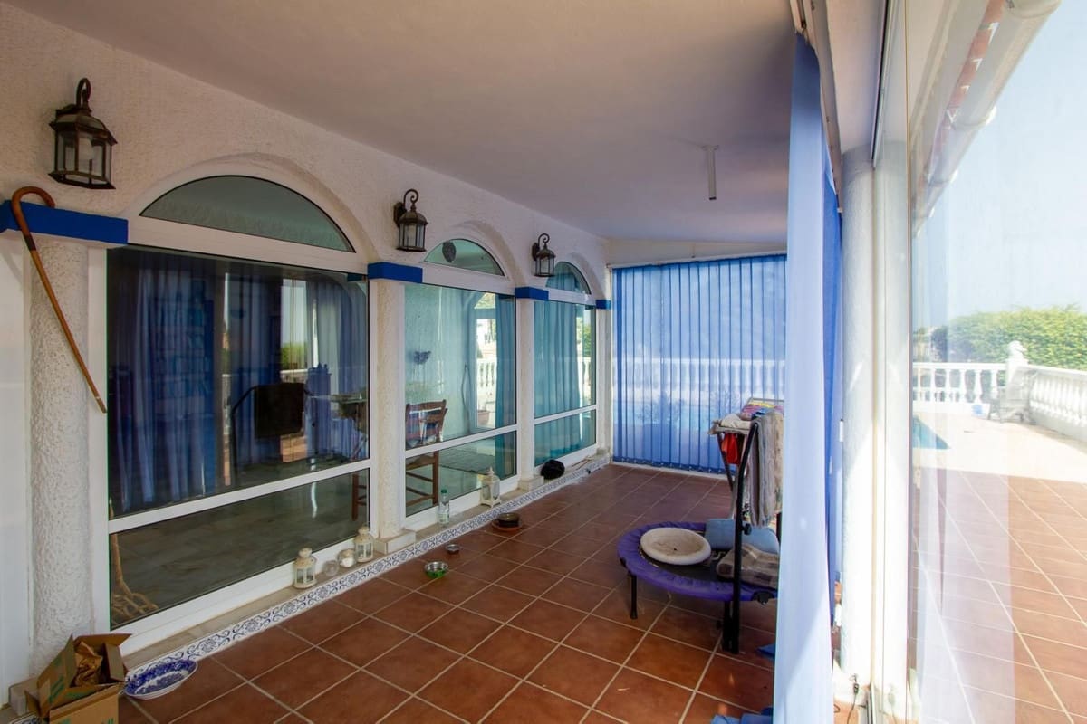 5 slaapkamer Villa te koop in Mijas Costa met zwembad garage - € 1.050.000 (Ref: 9983303)