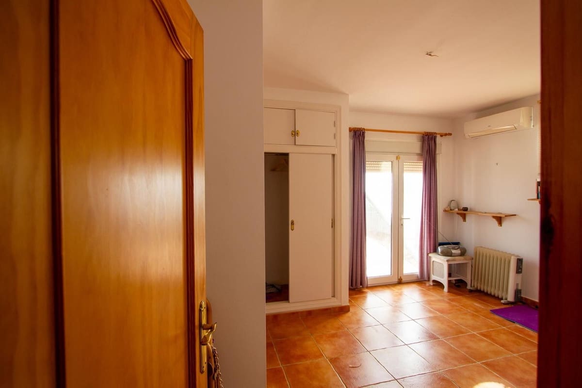 5 slaapkamer Villa te koop in Mijas Costa met zwembad garage - € 1.050.000 (Ref: 9983303)