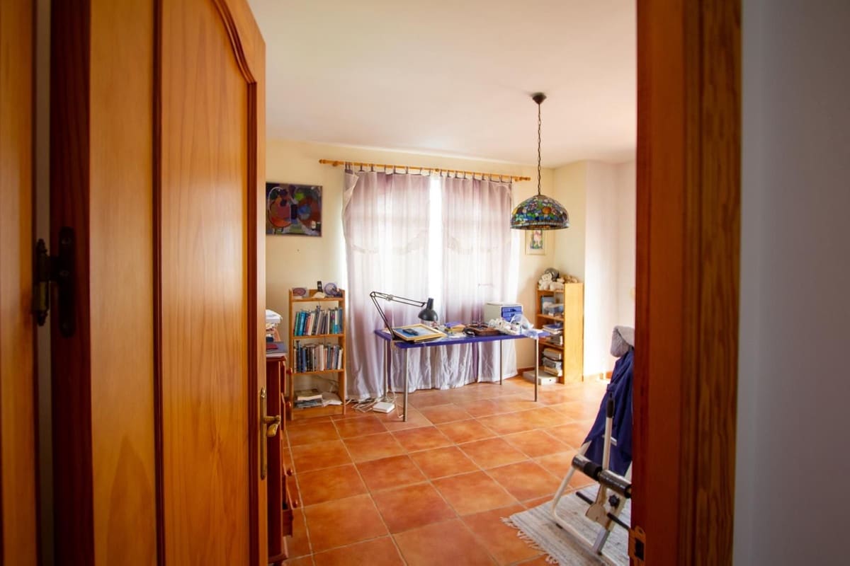 5 slaapkamer Villa te koop in Mijas Costa met zwembad garage - € 1.050.000 (Ref: 9983303)