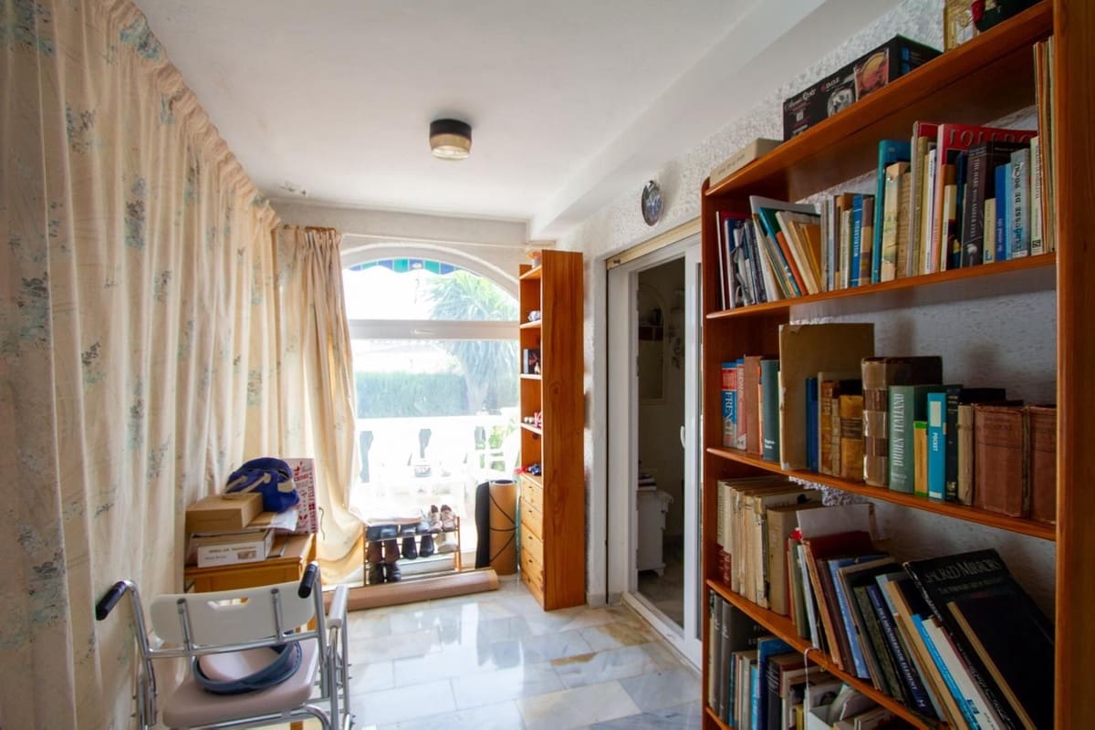 5 slaapkamer Villa te koop in Mijas Costa met zwembad garage - € 1.050.000 (Ref: 9983303)