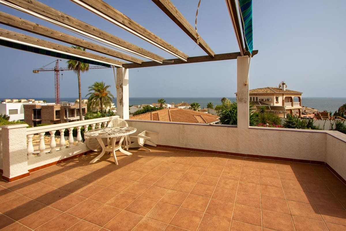 5 slaapkamer Villa te koop in Mijas Costa met zwembad garage - € 1.050.000 (Ref: 9983303)