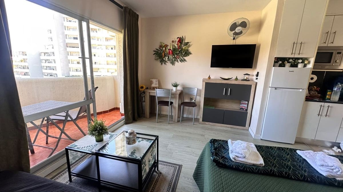 Studio for sale in Benalmadena with pool - € 245,000 (Ref: 9983308)