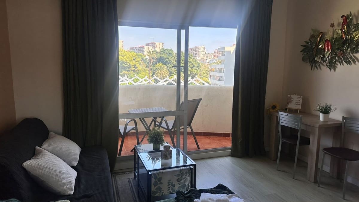 Studio for sale in Benalmadena with pool - € 245,000 (Ref: 9983308)