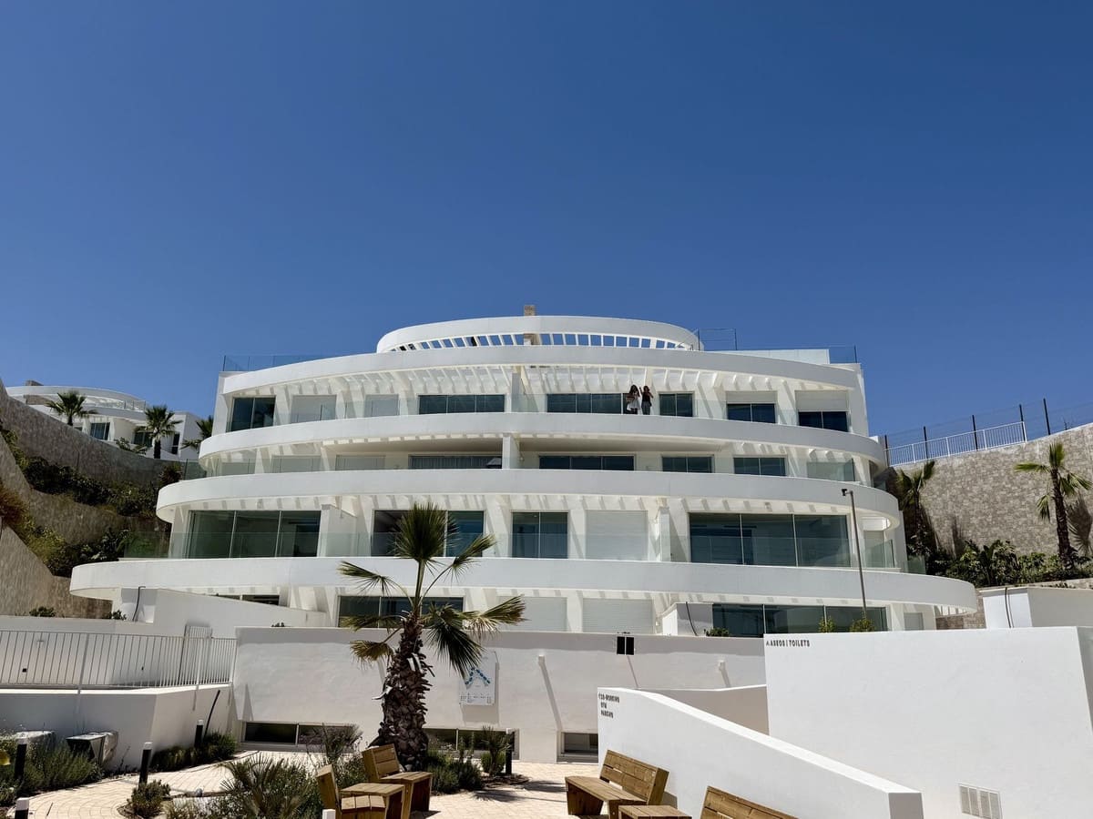 Apartamento de 3 habitaciones en La Cala de Mijas en venta con piscina - 795.000 € (Ref: 9985902)