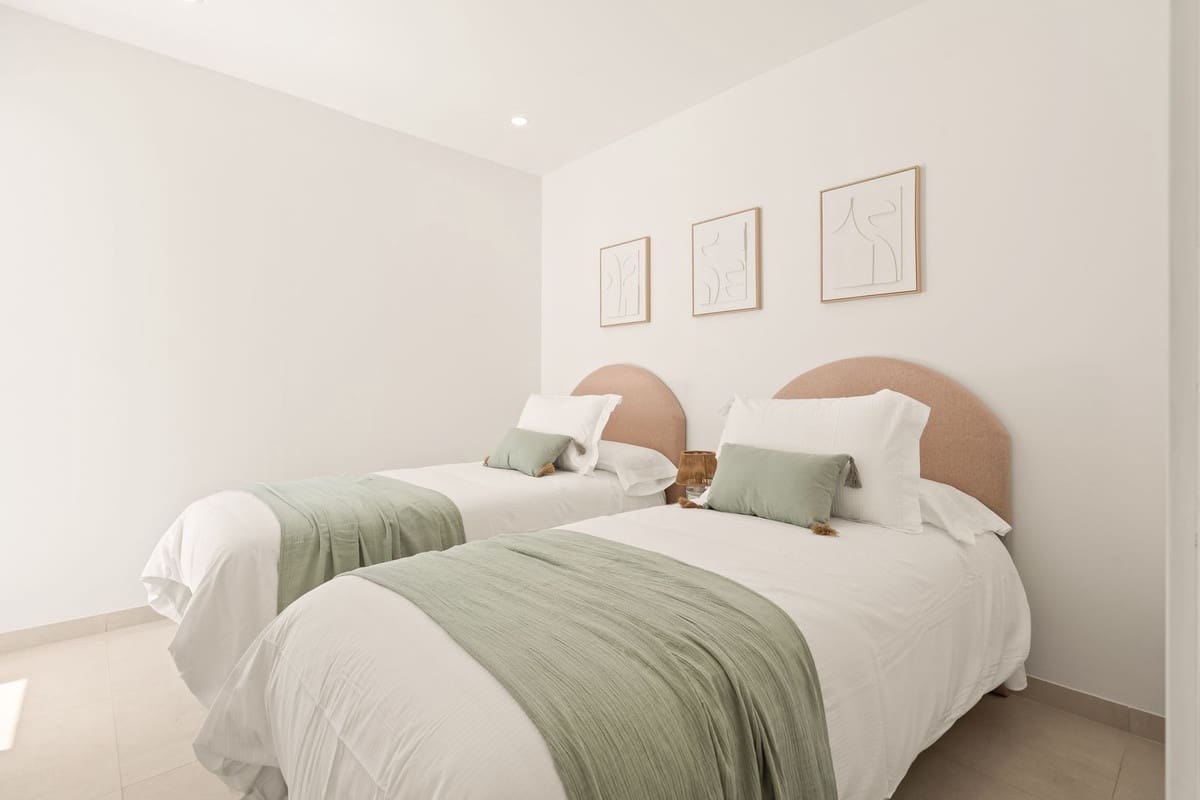 Apartamento de 3 habitaciones en La Cala de Mijas en venta con piscina - 795.000 € (Ref: 9985902)