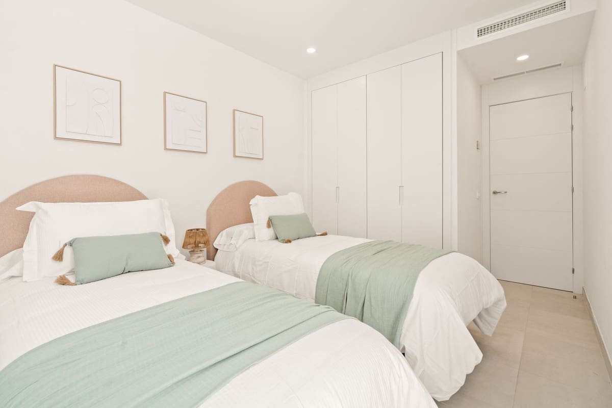 Apartamento de 3 habitaciones en La Cala de Mijas en venta con piscina - 795.000 € (Ref: 9985902)